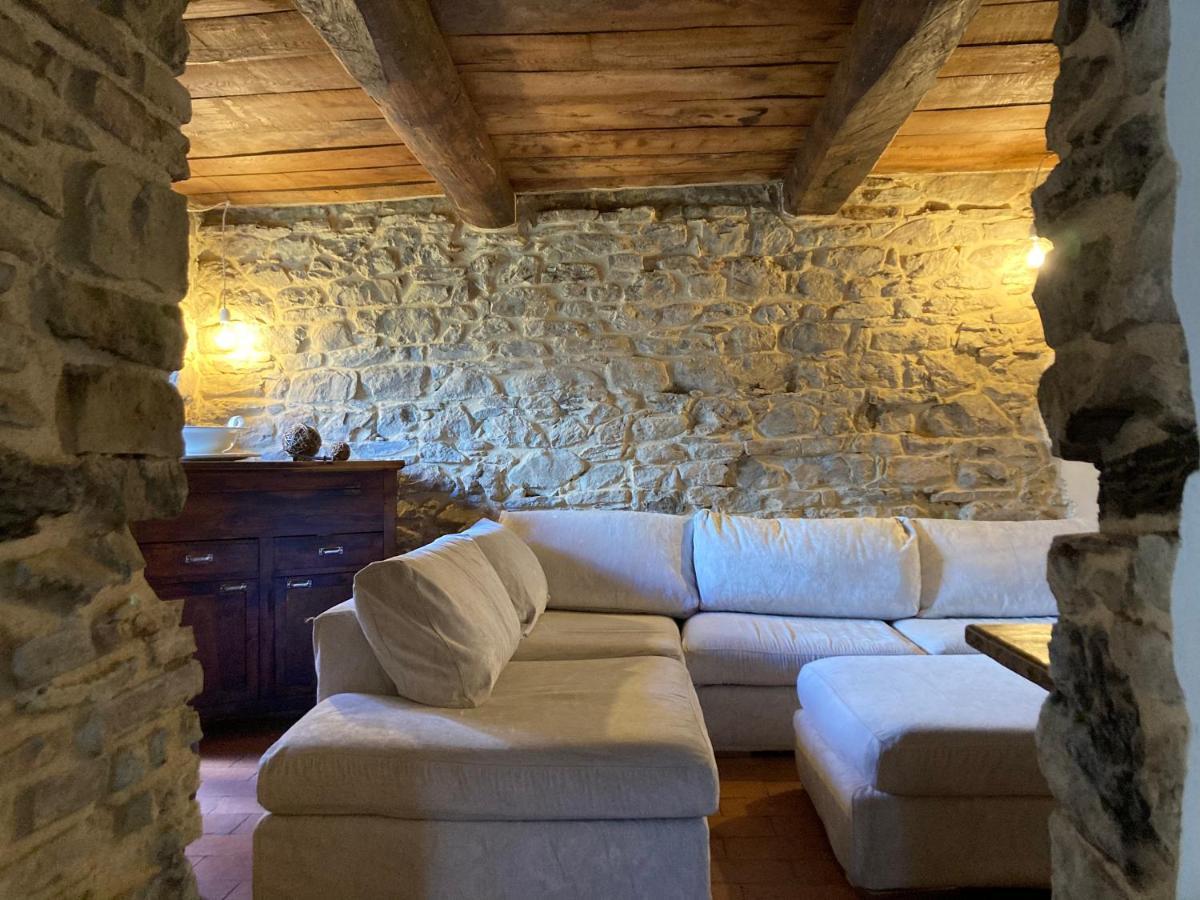 La Casina Del Prete Villa Caprese Michelangelo ภายนอก รูปภาพ