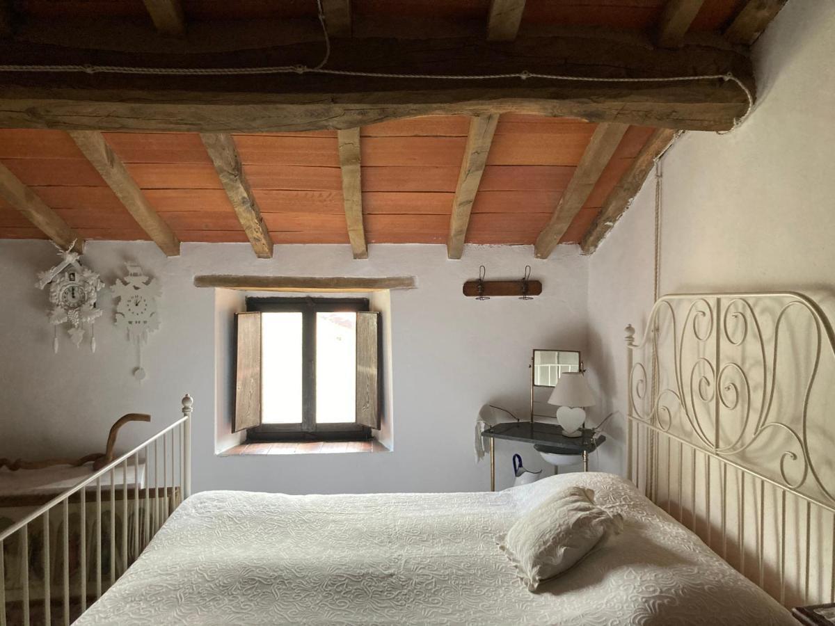 La Casina Del Prete Villa Caprese Michelangelo ภายนอก รูปภาพ