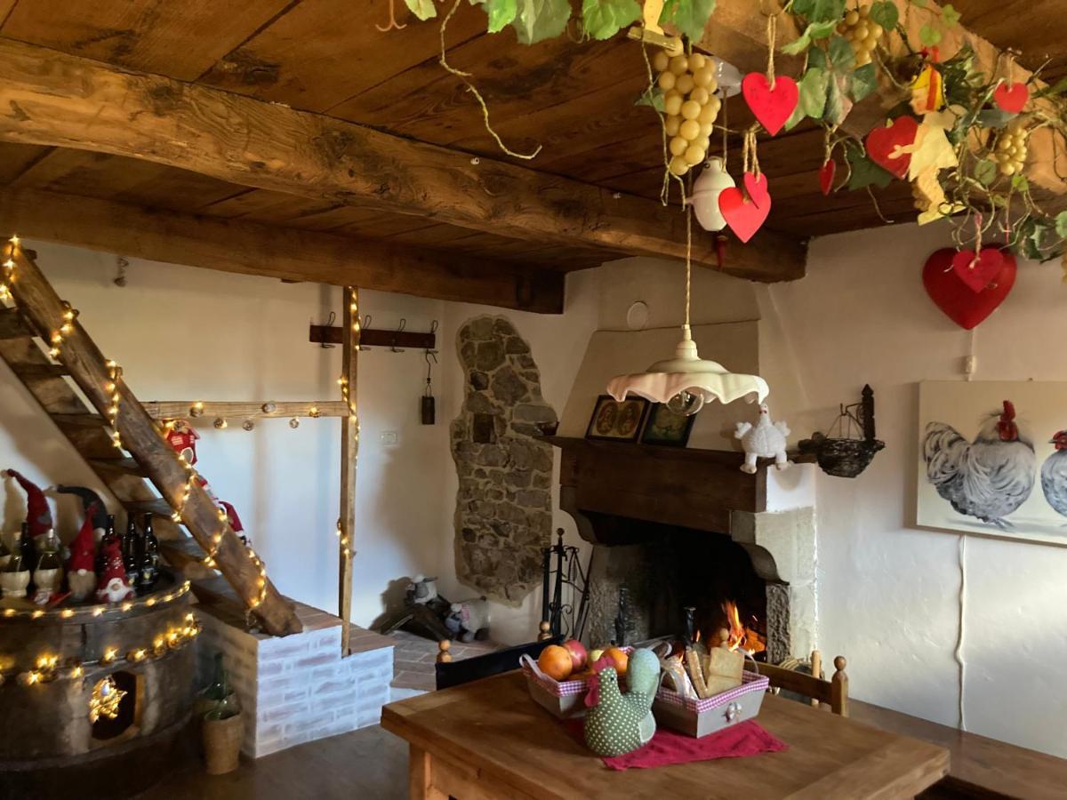 La Casina Del Prete Villa Caprese Michelangelo ภายนอก รูปภาพ